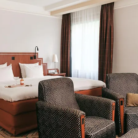Banks Mansion - Boutique Hotel
