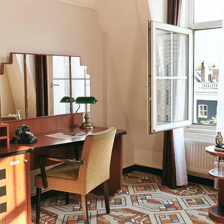 Banks Mansion - Boutique Hotel